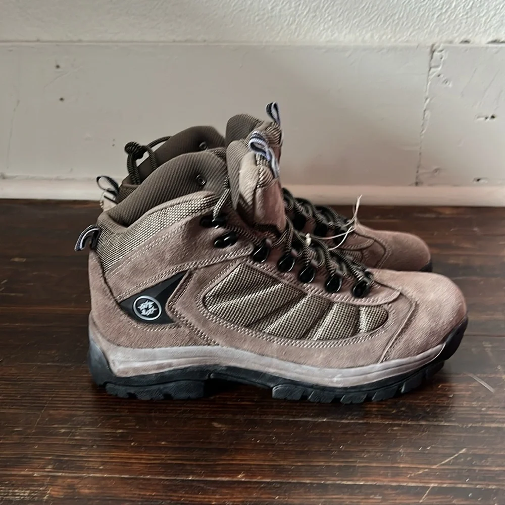 NWT Nevados Women’s Tan Suede Hiking Boots size 11 - Picture 3 of 7